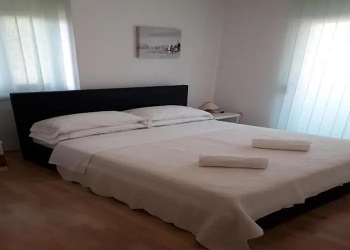 Mlikota - Two Bedroom With Terrace Lejlighed *