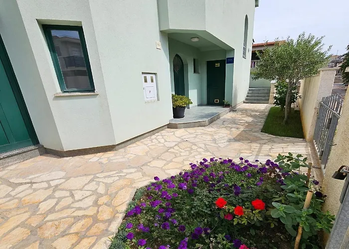 Mlikota - Two Bedroom With Terrace * Zaton (Zadar)