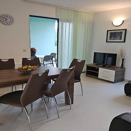 Mlikota - Two Bedroom With Terrace