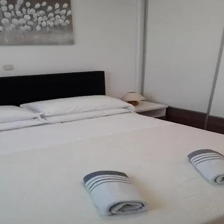 아파트 Mlikota - Two Bedroom With Terrace