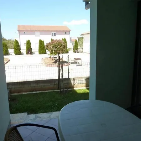 Mlikota - Two Bedroom With Terrace 자톤