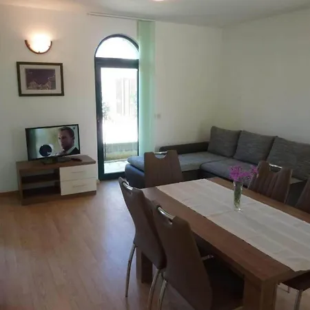 아파트 Mlikota - Two Bedroom With Terrace *