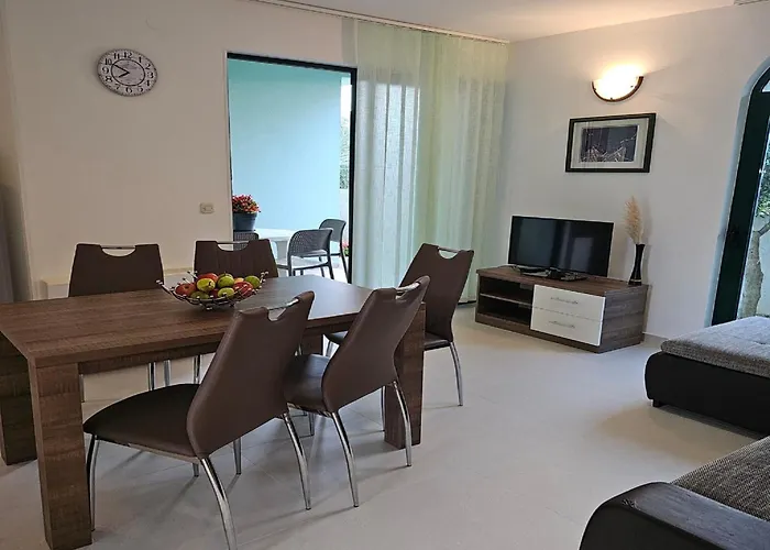 Mlikota - Two Bedroom With Terrace