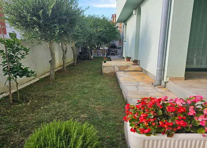 Mlikota - Two Bedroom With Terrace Апартаменты