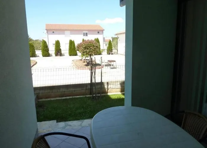 Mlikota - Two Bedroom With Terrace Zaton (Zadar)